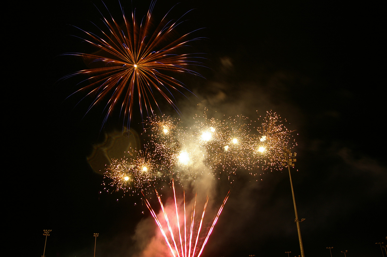 144th_Wagga_Wagga_Show_fireworks_display_2 - Lives On