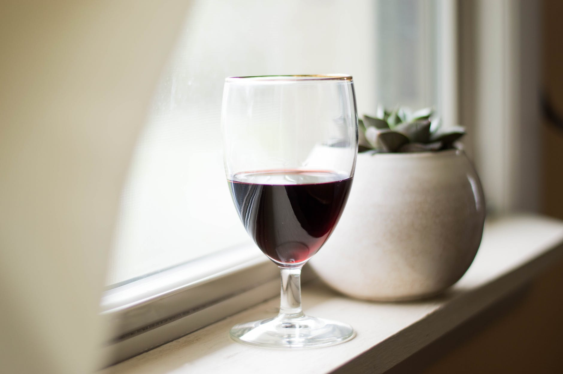 heart-healthy-is-red-wine-good-for-your-heart-lives-on