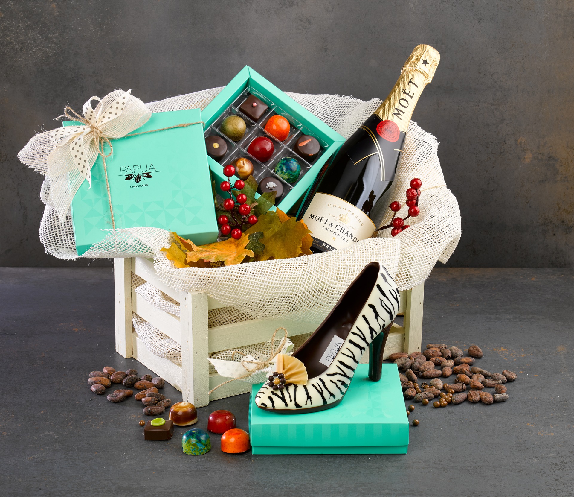 Clever Gift Basket Ideas to Make Someone Smile - Lives On